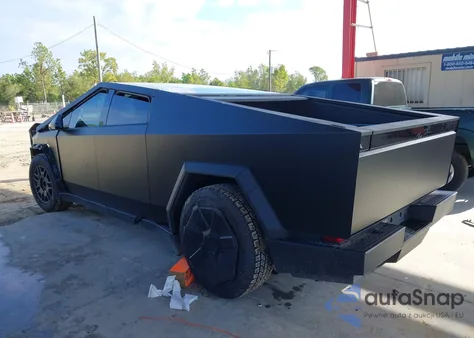 2024 Tesla Cybertruck All-Wheel Drive z USA, uszkodzony, nr VIN 7G2CEHED4RA008099